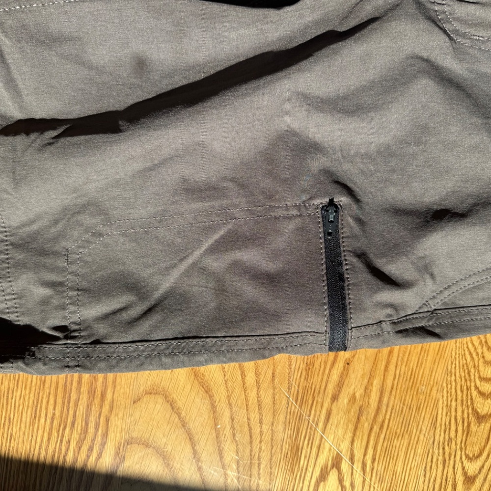 Boys shorts like new - Picture 16 of 16